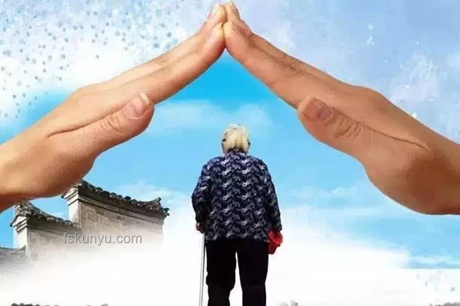 老人拾机索酬趋势：道德困境与法治进步并行